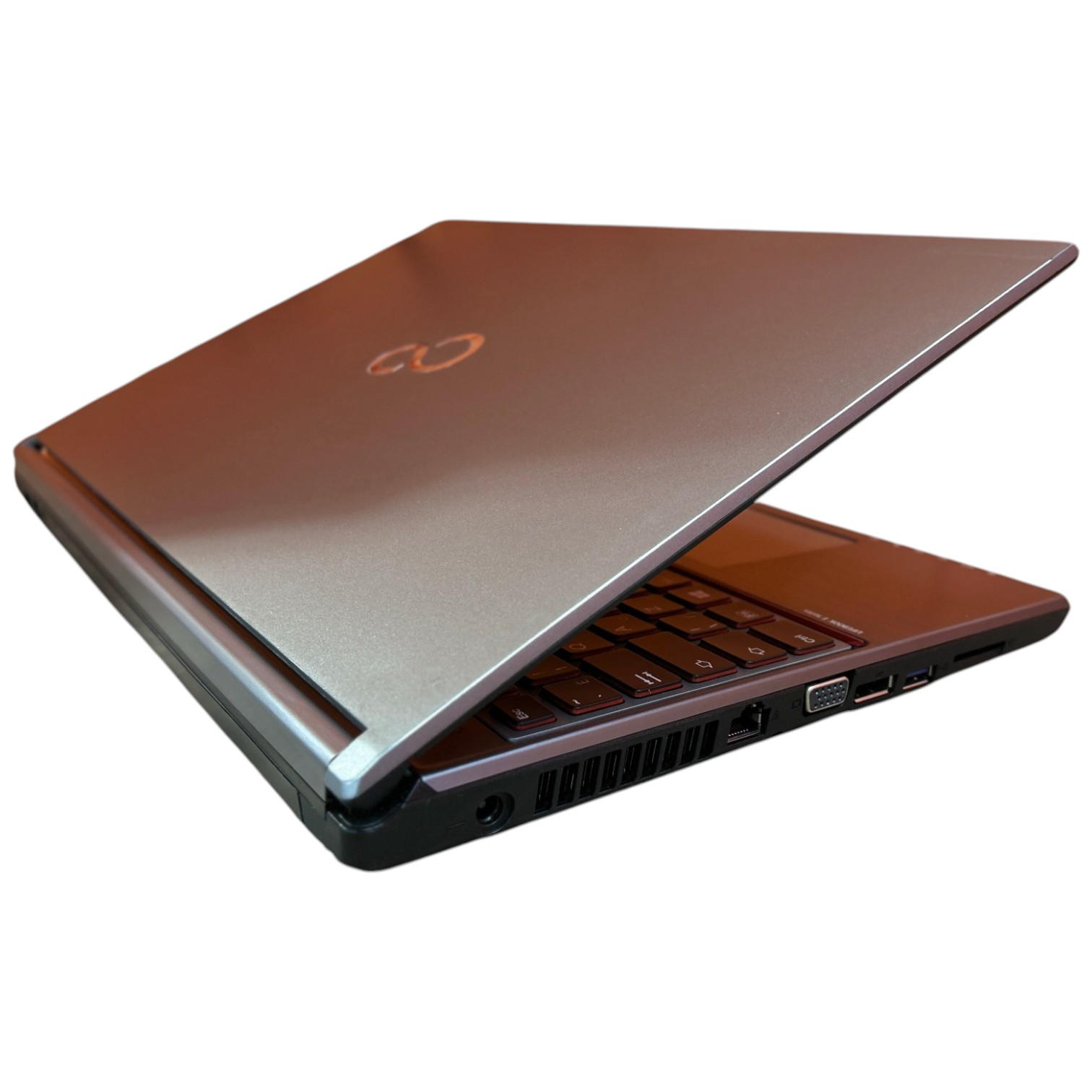 Ноутбук 15.6" Fujitsu Lifebook E756 (1366х768) LED, Intel Core i5-6Gen, Intel HD Graphics 520